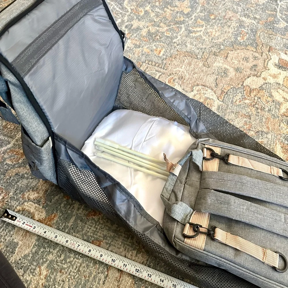 NWOT‎ Multi-Function Travel Diaper Bag / Changing Station / Privacy Sleep